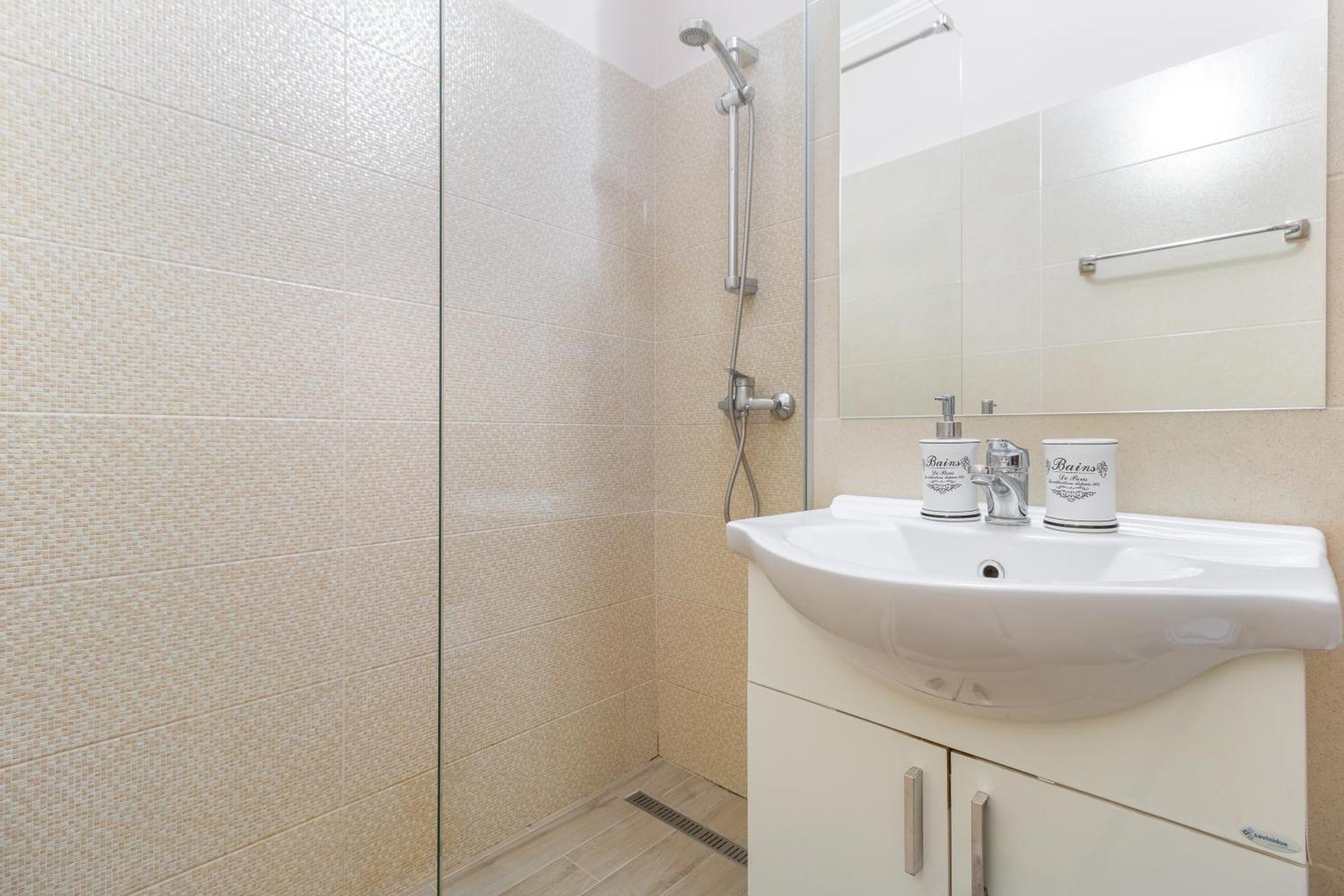 Venezia Studio Apartment Oradea Zewnętrze zdjęcie